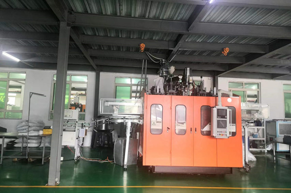 全自動吹塑機